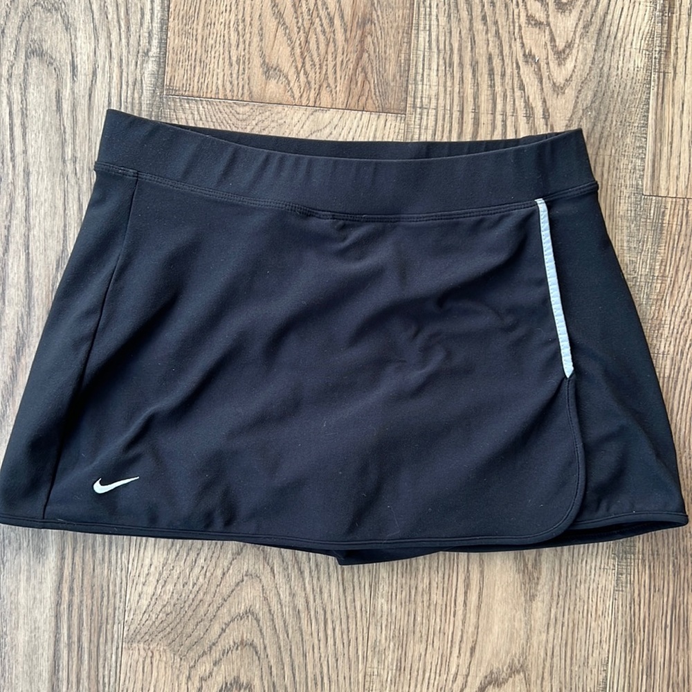 Nike tennis skirt with under shorts